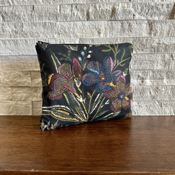 ワンハンドル　ホーボーバッグ  - Embroidered Blooms Noir 8枚目の画像