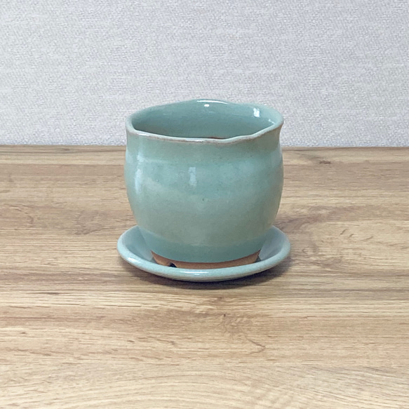 小ぶりな植木鉢　〜レトロな翠色・受け皿付き〜 3枚目の画像