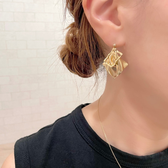 ひし形メタルウェーブ×スクエアリング ピアス / イヤリング ピアス 