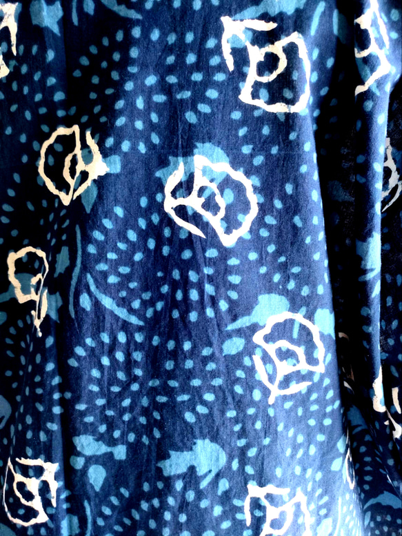 インド綿・ワンピース・チュニック丈・五分袖・花柄・インディゴブルー・送料無料 4枚目の画像