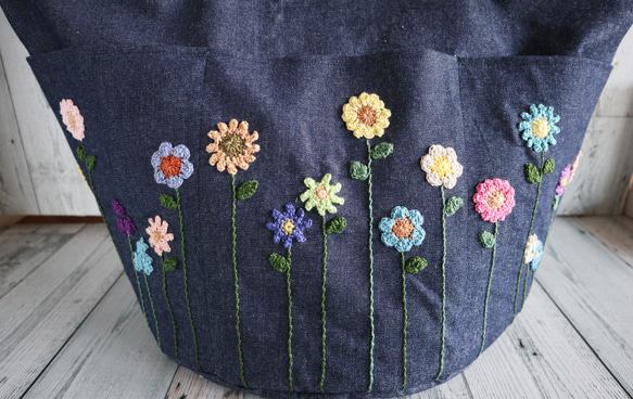 モチーフ編みお花のBIGトートバッグ（デニム) 5枚目の画像