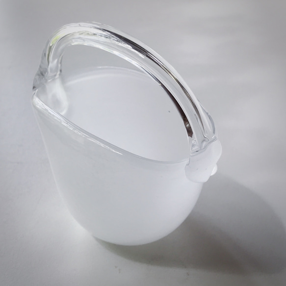 白雲色のガラスのバッグ形の器　glass  bag 7枚目の画像