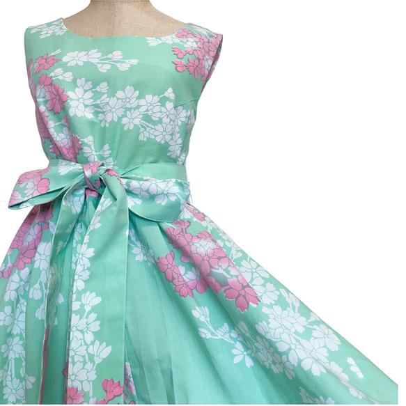 花柄カワイイ ” 浴衣ワンピース ” 膝丈 着物リメイク ワンピース ゆかた 衣装 和柄 ミントグリー 4枚目の画像