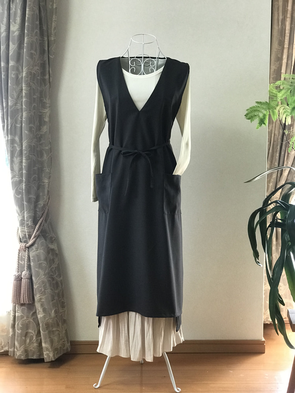 新品タグ付き☘️さえら【アキアカネ／Akiakane】エプロンドレス さえら アキアカネ エプロン 新品タグ付き - メルカリ