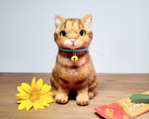 キラキラ瞳の癒やしのミニねこ】茶トラ猫 お座りver.【羊毛