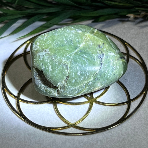 蓄光 1.2kg ドラゴンアイ グリーンオパール 原石 鑑賞石 自然石 誕生石