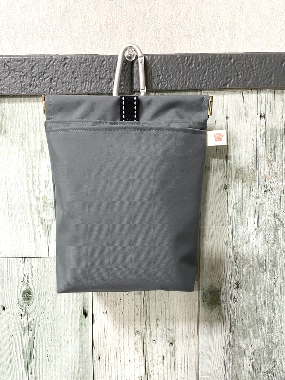 ナイロンオックス生地の消臭マナーポーチ　口大きめ　グレイ 1枚目の画像
