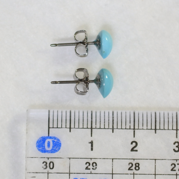 （獨一無二）亞利桑那金曼綠松石耳釘（7 x 5 毫米，鈦柱） 第5張的照片