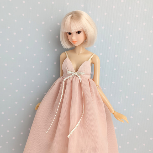 945【momokoDOLL アウトフィット】ピンクのシフォンのキャミワンピース 6枚目の画像