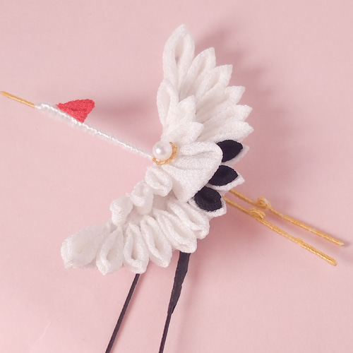 羽ばたく門出に❁ 鶴 白 つまみ細工髪飾り 七五三 成人式 結婚式