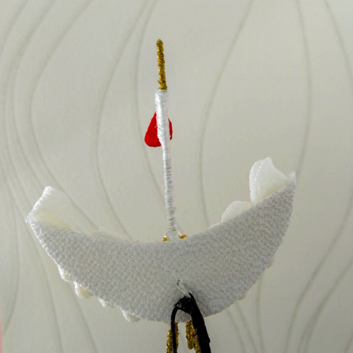 羽ばたく門出に❁ 鶴 白 つまみ細工髪飾り 七五三 成人式 結婚式