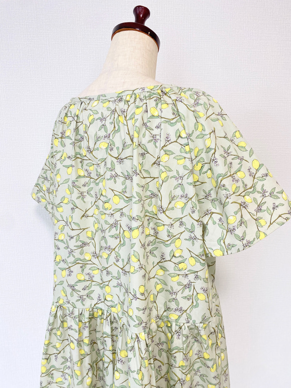 清爽檸檬短袖洋裝 *寬鬆插肩均碼 *100% 棉 *檸檬果花卉圖案 *苔蘚綠 第14張的照片