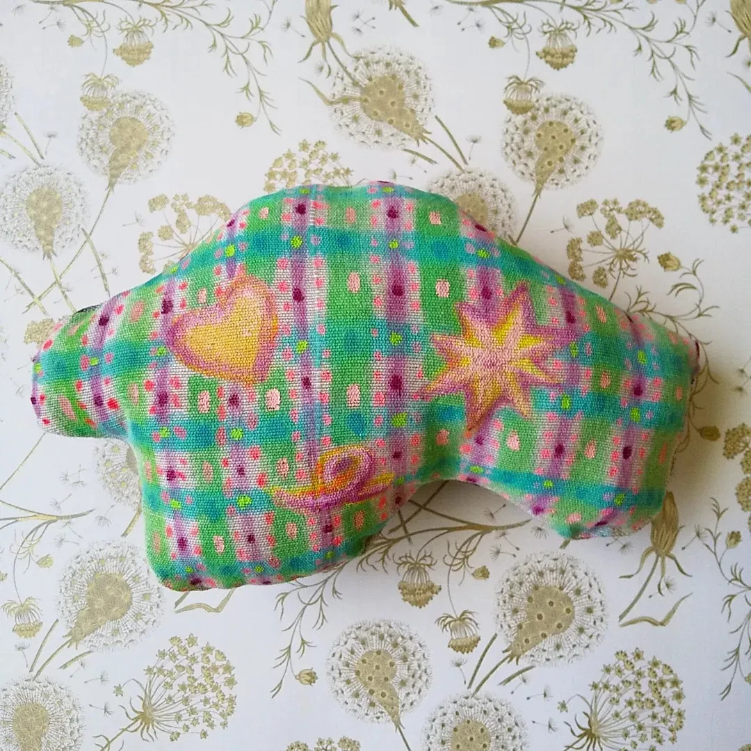 鳥のぬいぐるみ　ブラック＆レッド