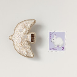 白い鳥の刺繍ブローチ 10枚目の画像