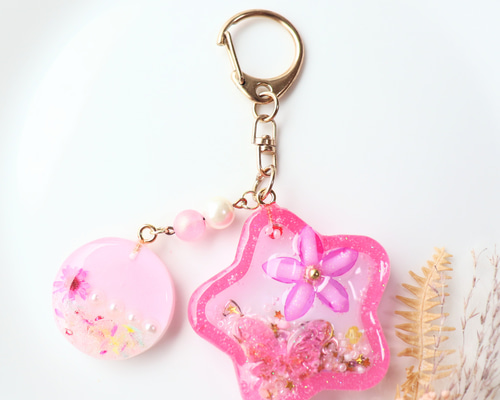 シャカシャカキーホルダー♡お客♡オーダー品 レジンキーホルダー／オーダー受付中／シャカシャカキーホルダー
