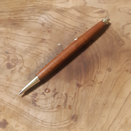 木軸0.5㎜シャーペン/0.7㎜ボールペン 神代桜＆神代欅蜜蝋クリーム仕上げ。 売れ筋商品 木軸0.5㎜シャーペン/0.7㎜ボールペン 神代桜＆神代