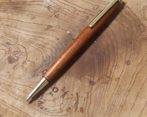 木軸0.5㎜シャーペン/0.7㎜ボールペン 神代桜＆神代欅蜜蝋クリーム仕上げ。 64c7cc5a78acb0bd2444c34cd8c9ba