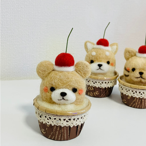 羊毛フェルト カップケーキくまさん 羊毛フェルト るいたん工房