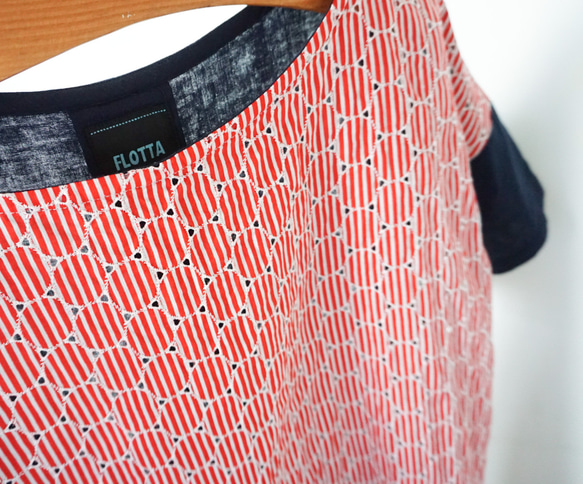 赤ストライプ刺繍柄布帛Tシャツロング丈 10枚目の画像