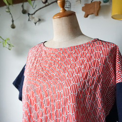 赤ストライプ刺繍柄布帛Tシャツロング丈 8枚目の画像