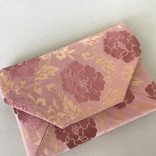 着物帯 結婚式バッグ 数寄屋袋 リサイクル正絹袋帯 牡丹唐草