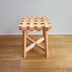 個性的杉スツール　椅子　職人　手作り　無垢材　天然　椅子　サイドテーブル　 3枚目の画像