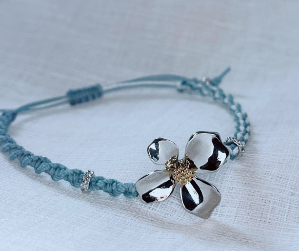 big flower bracelet 1枚目の画像