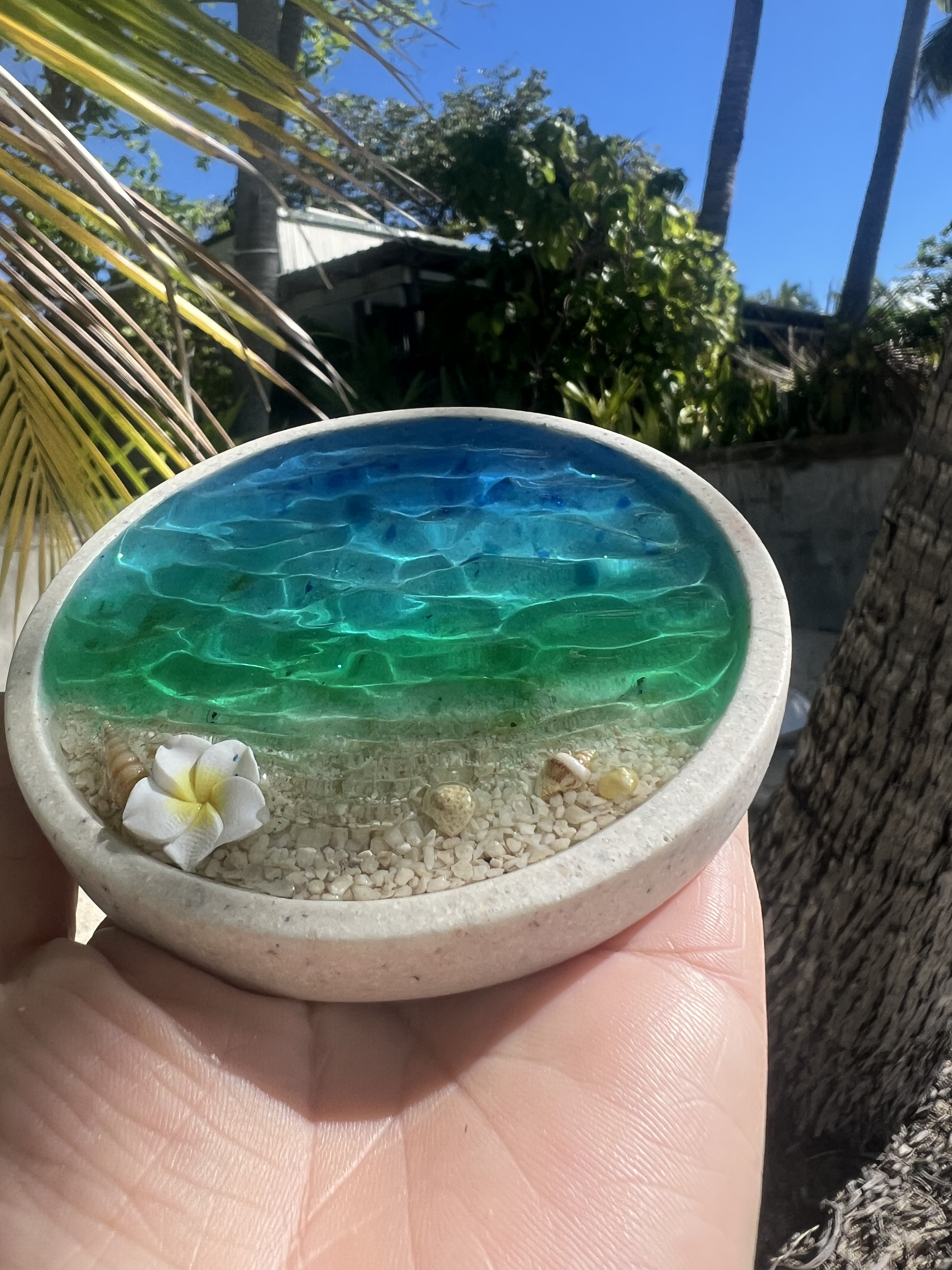 オーダー品 丸型海の小皿 海辺 ビーチ プルメリア付き 波紋