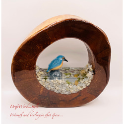 一つ限りの流木アート 水辺のカワセミ ジオラマ 流木 フィギュア 置物 動物 鳥 インテリア レジン 水辺 N15 6枚目の画像