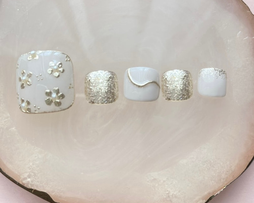 【フット】グレージュフラワー フットネイルチップ b4e8d5ec9e2c098e9890b121ebe782