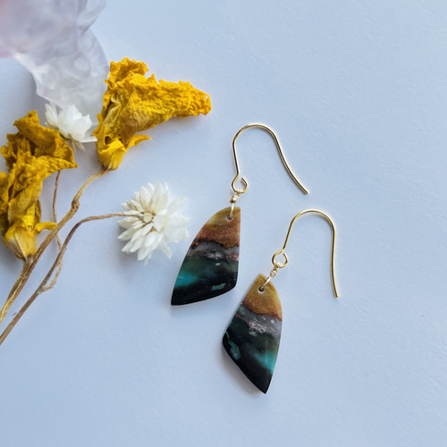 オパライズドウッド ピアス 14kgf