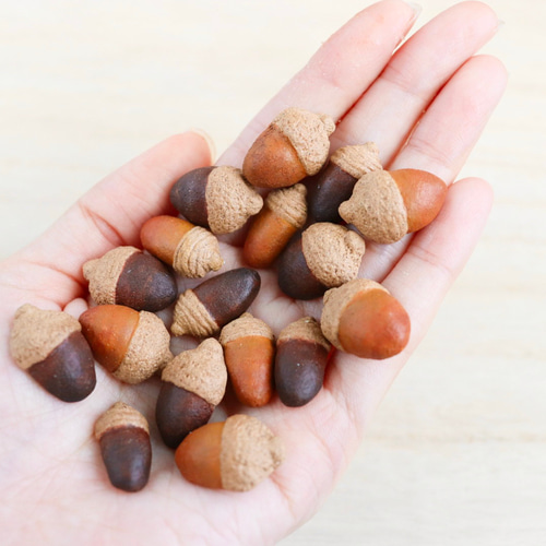 木のぬくもり〉どんぐりヘアピン ヘアピン 日なたの窓 通販 16411392