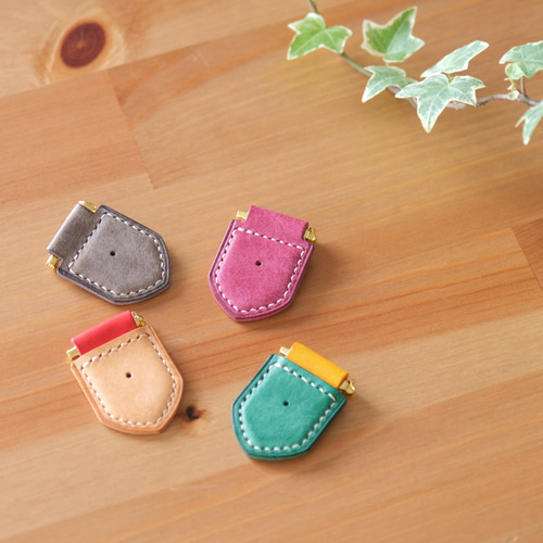 色で楽しむソムリエバッジの台布(現行のタイタック式) ワイン