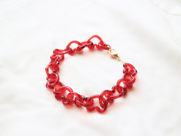 ガラスのハートのブレスレット 2枚目の画像