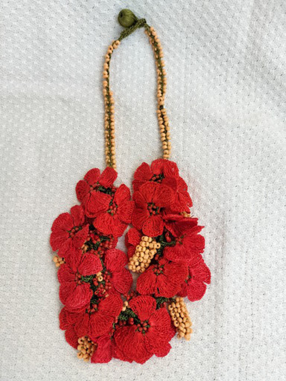 お花のチョーカー　oya刺繍　情熱の赤で華やかに　チョーカー81 6枚目の画像