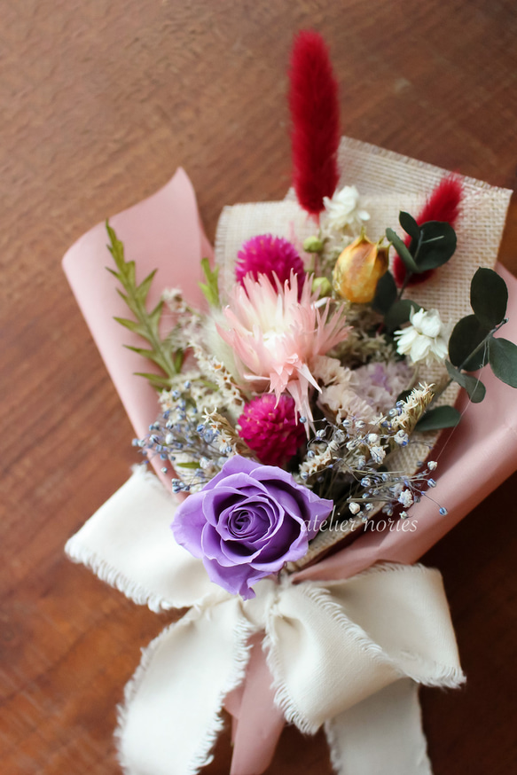 エレーヌ　プリザーブドフラワーとドライフラワーの花束（S)サイズ　韓国風ラッピングで華やかに。贈り物に 10枚目の画像
