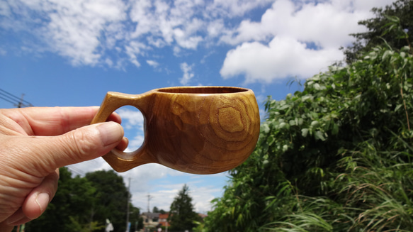 　黄金色の桑の一木彫りコーヒーカップ 1枚目の画像