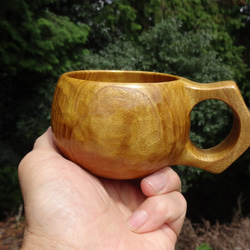 　黄金色の桑の一木彫りコーヒーカップ 2枚目の画像
