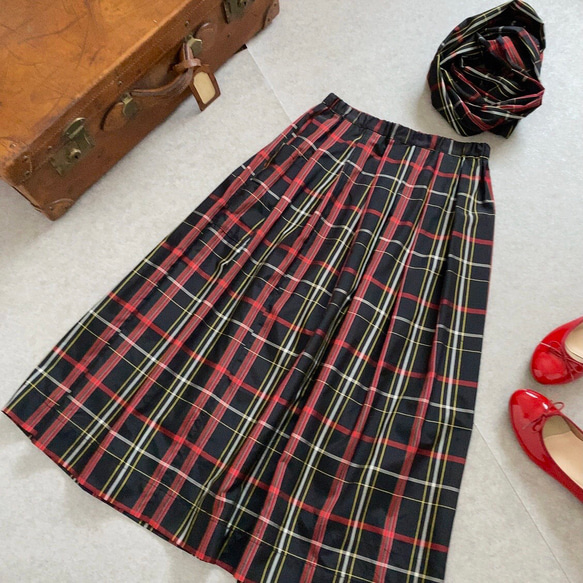 大島紬格子柄　着物リメイクレトロかわいいスカート&ストールのセット　黒　(チェック　マドラスチェック) 6枚目の画像