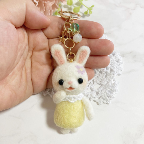 ♡にっこり♡しあわせ届ける 笑顔のうさぎちゃん 羊毛フェルト