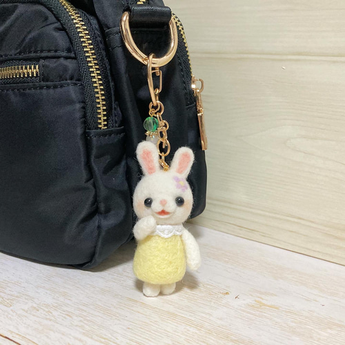 ♡にっこり♡しあわせ届ける 笑顔のうさぎちゃん 羊毛フェルト