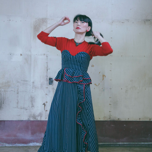 ストライプフリルスカート、ジャケットセット 赤 Chalmiere ストライプフリルスカート | Chalmiere | axes femme onlineshop