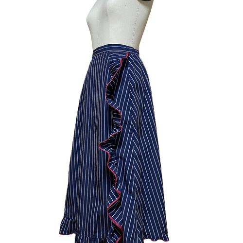 縁フリルスカート-紺ストライプ×赤縁- フレアスカート アンムム 通販