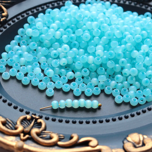 新作☆4mm ふっくらラウンドガラスビーズ ブルー その他素材 handmade