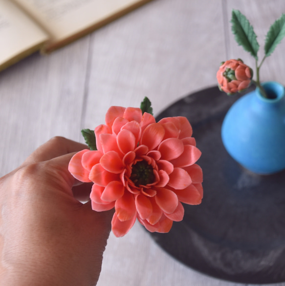 ◆粘土のお花◆　ダリア　【信楽焼】ペティベース　D857 5枚目の画像