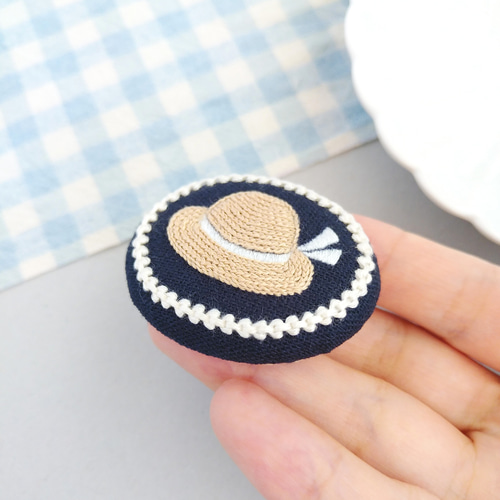 麦わら帽子のふっくら刺繍ブローチ ブローチ catloaf 通販