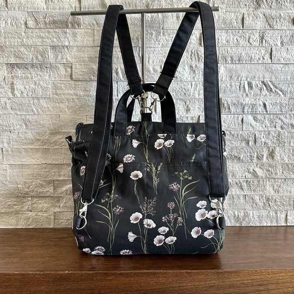 4 way バックパック - Dainty Florals Onyx 4枚目の画像