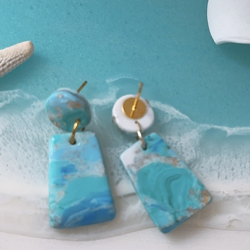 ポリマークレイ☆LAGOONピアス 短冊① ピアス（スタッド・一粒） Moana