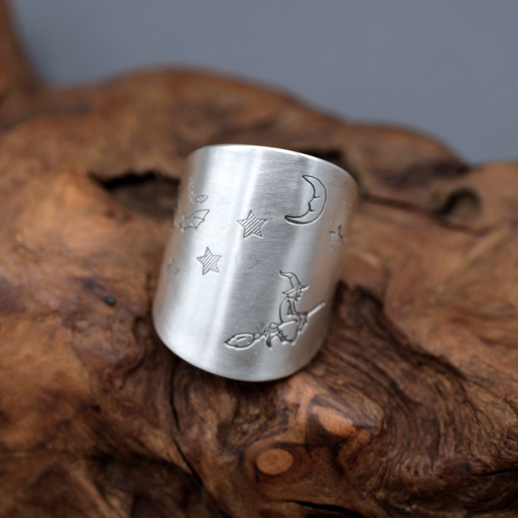 真夜中のパーティー｜ハロウィン｜星｜月｜魔女｜コウモリ｜ユニセックス｜アンティーク調仕上｜シルバースプーン｜カフリング