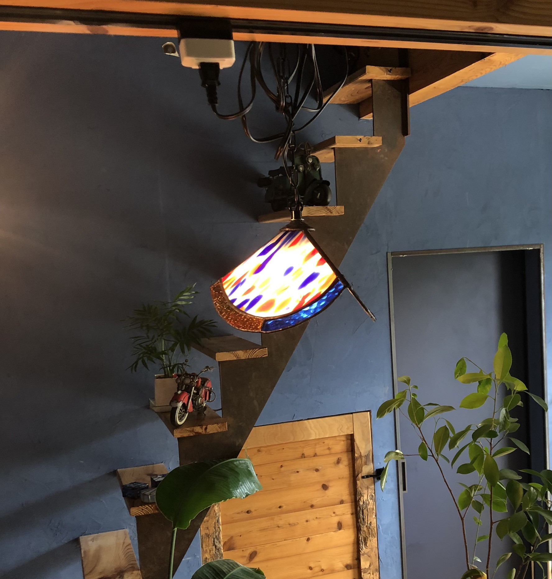 ☆ステンドグラス☆三角形のペンダントライト[マーブル]